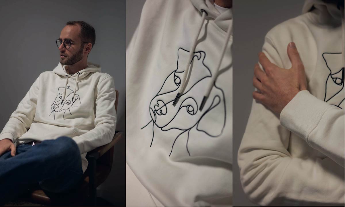 Geborduurde hoodie hond, close-up van het borduurwerk